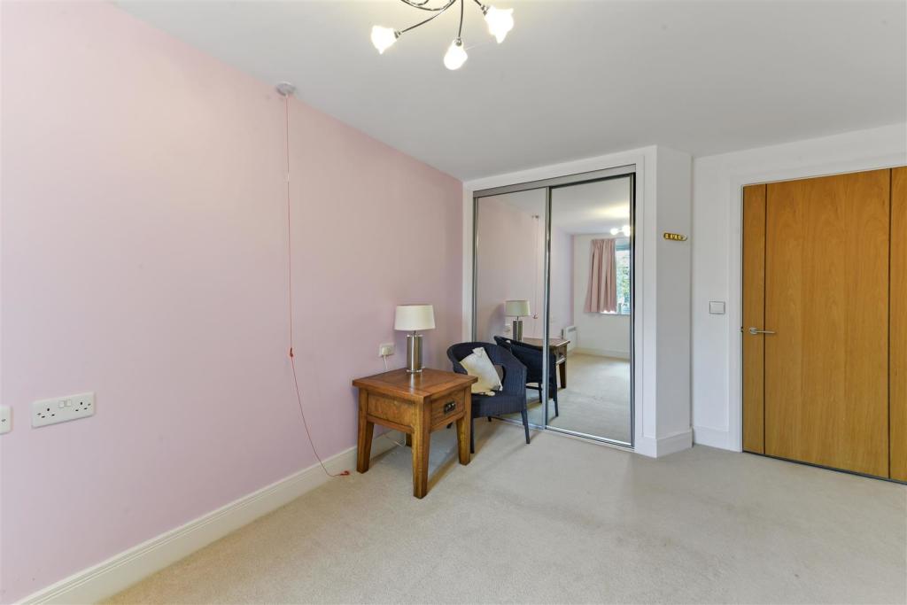 Bedroom .jpg