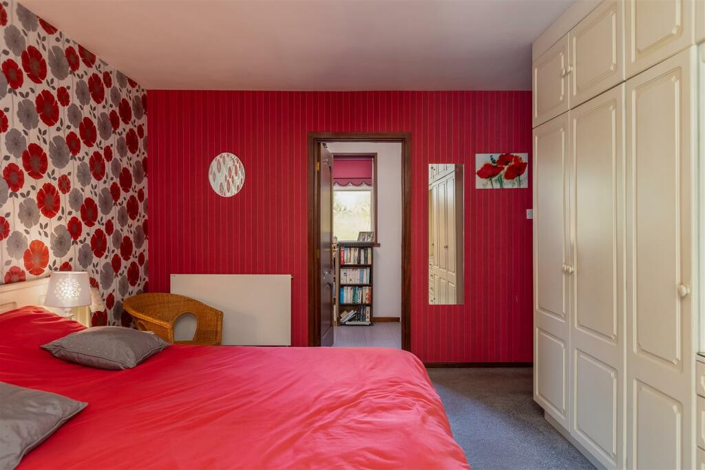 The Sycamores Bedroom 1-3.jpg