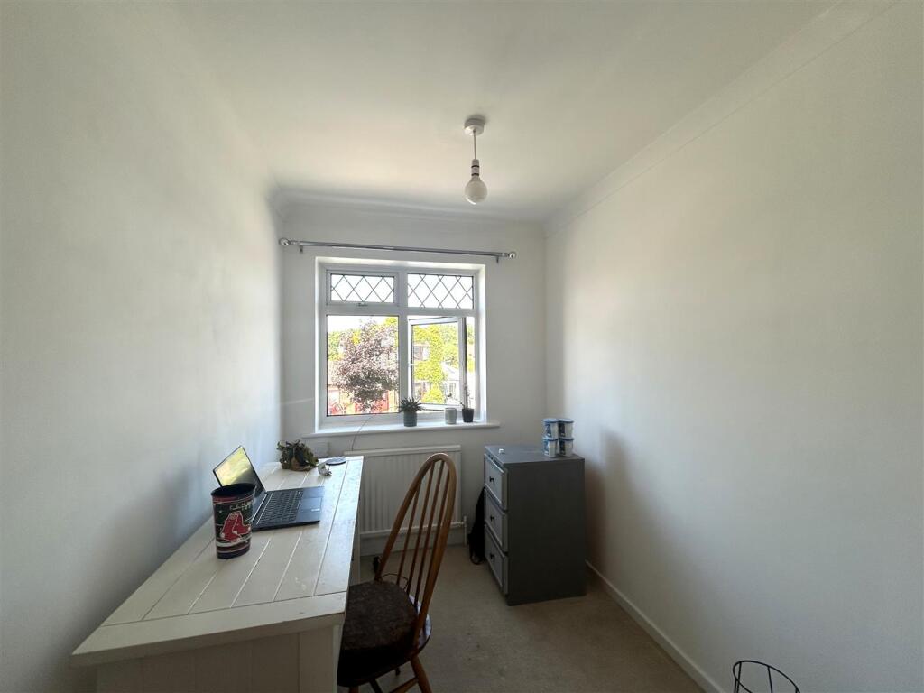 bedroom 3.jpg
