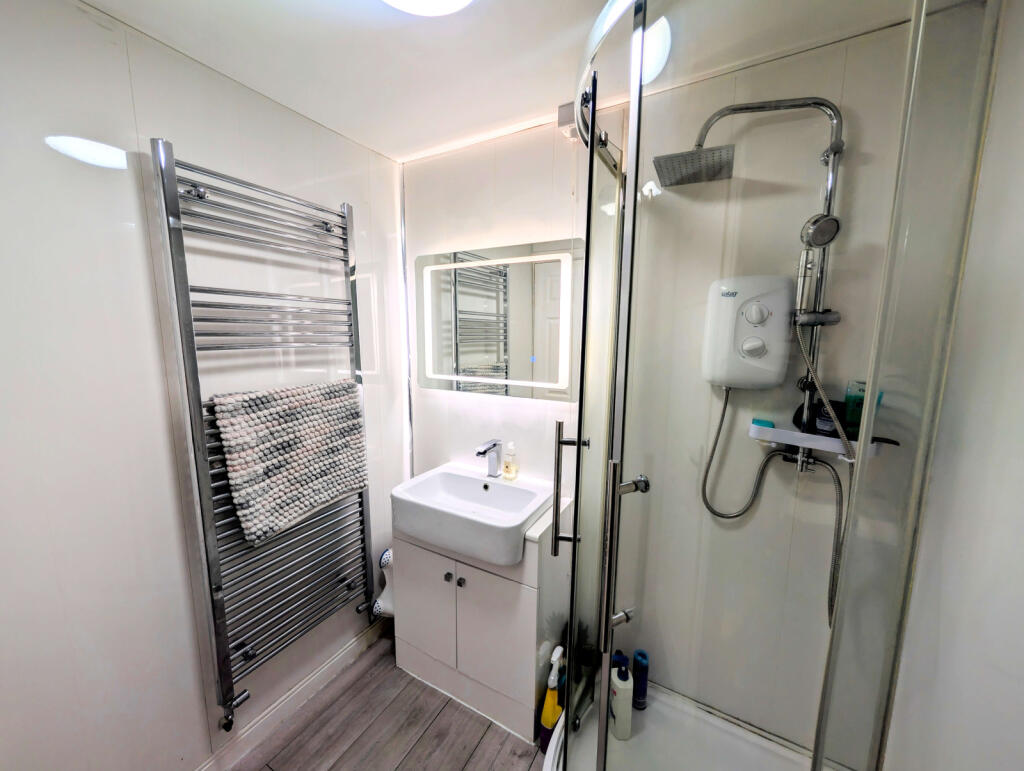 DOWNSTAIRS SHOWER ROOM
