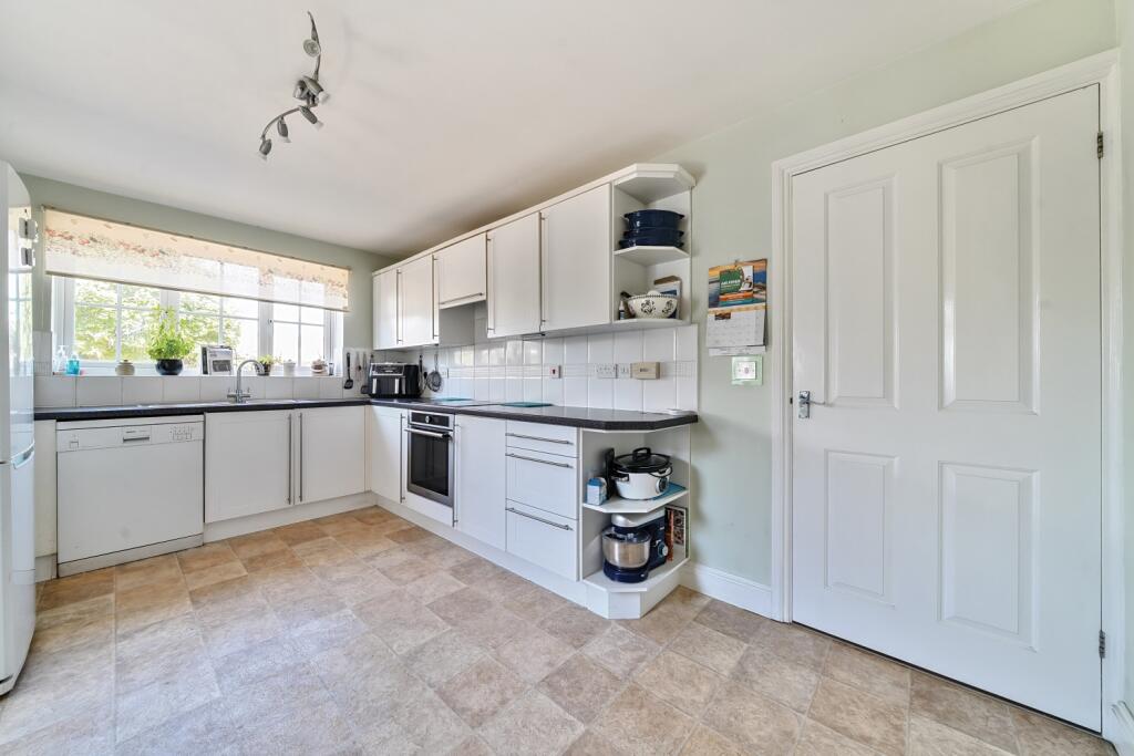 1339801-11-689b50915238a