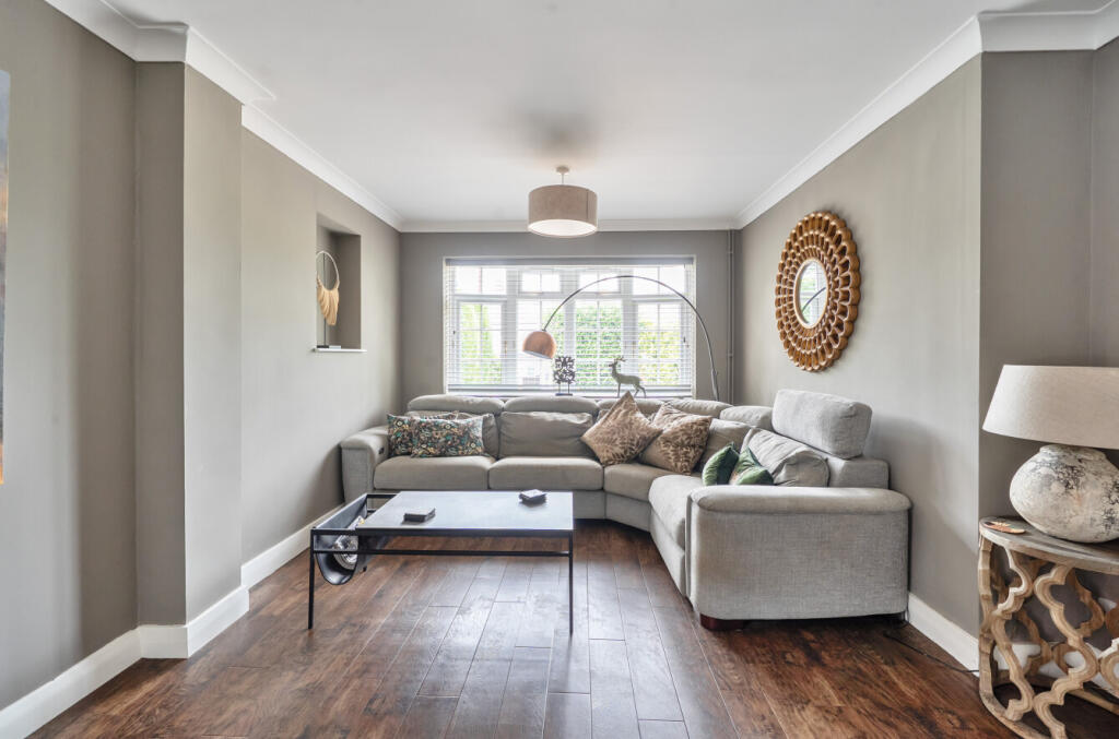 1327928-4-6883ae3...