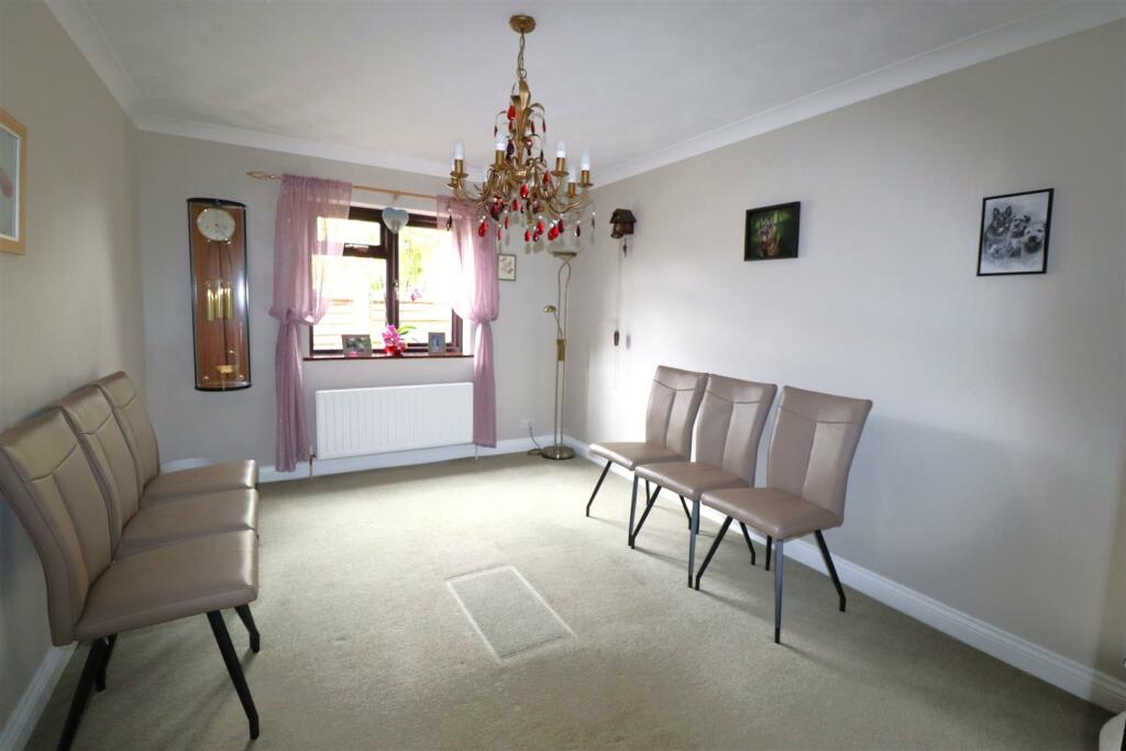 Dining Room.JPG