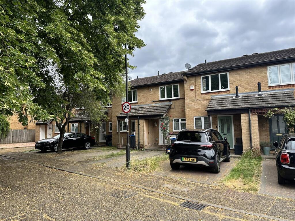 Daniel Close, Colliers Wood, London SW17