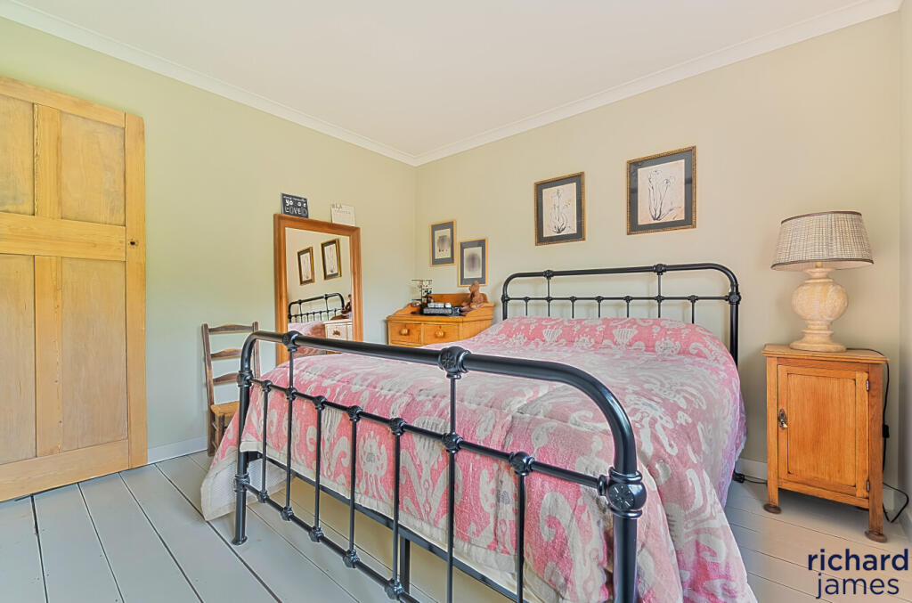 5f42f627b4ef421c8e9cddc29fbce123