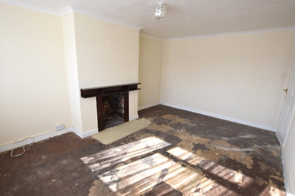 Living Room (2)
