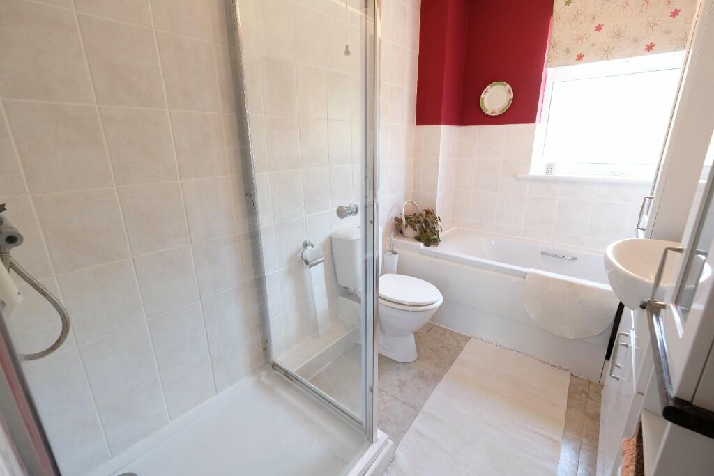 BATH/SHOWER ROOM