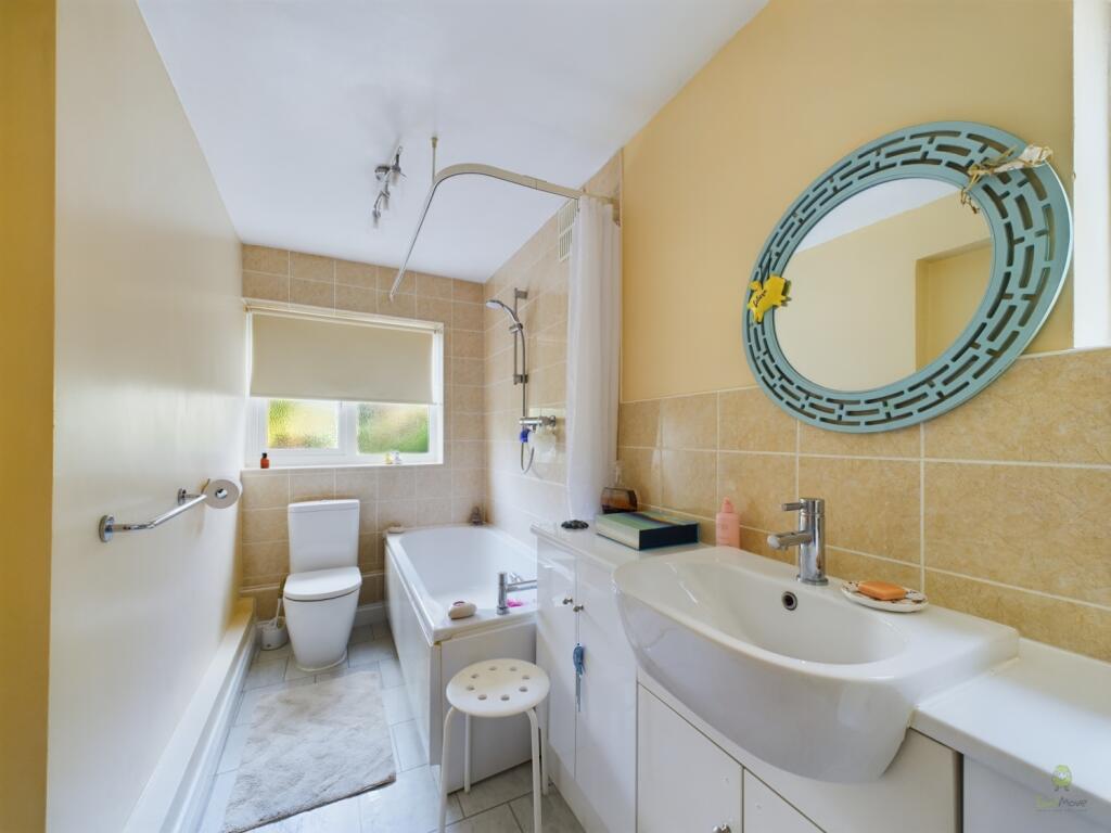 CAM01834G0-PR0138-STILL008