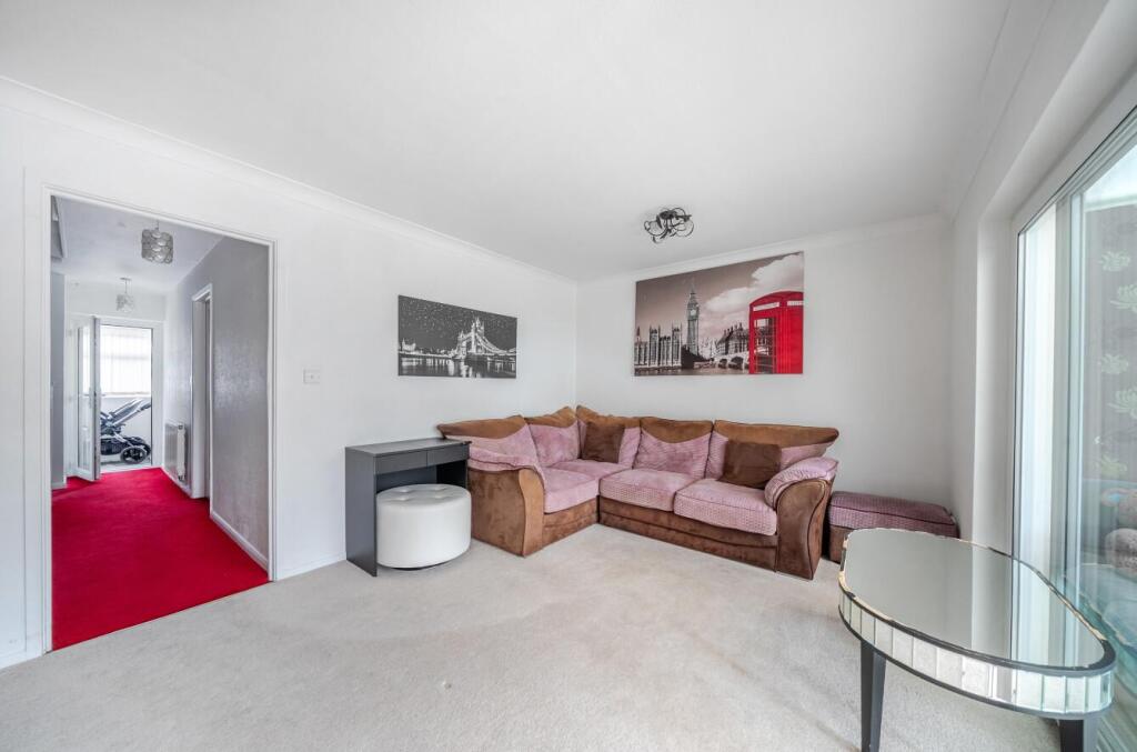 18 Whernside, Rugby (5).jpg