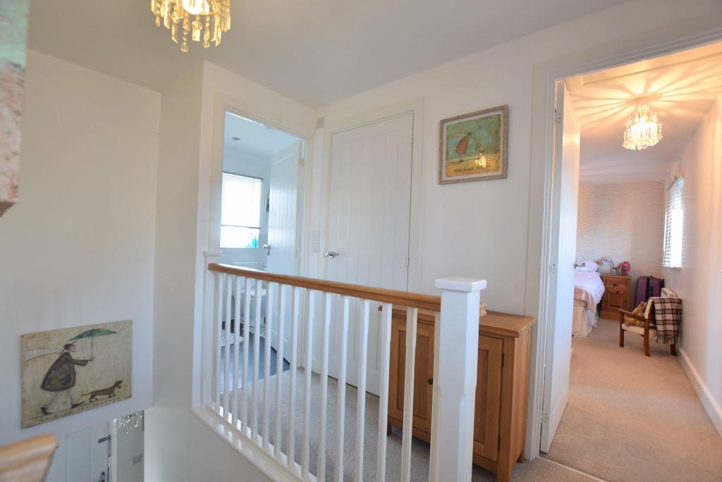 FIRST FLOOR GALLERIED LANDING