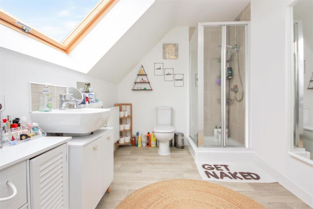 Ensuite.jpg