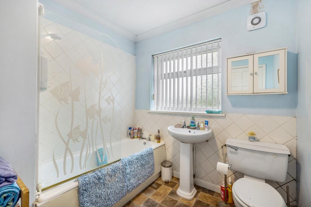 77 Middlegate Road West (Frampton)-20