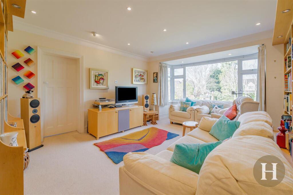 Hadleigh Estate Agents-39.jpg