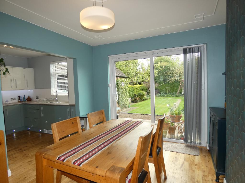 Kitchen/ Dining Area