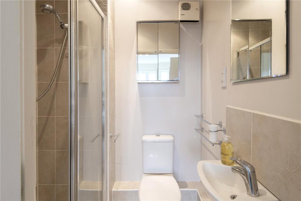En-Suite Shower