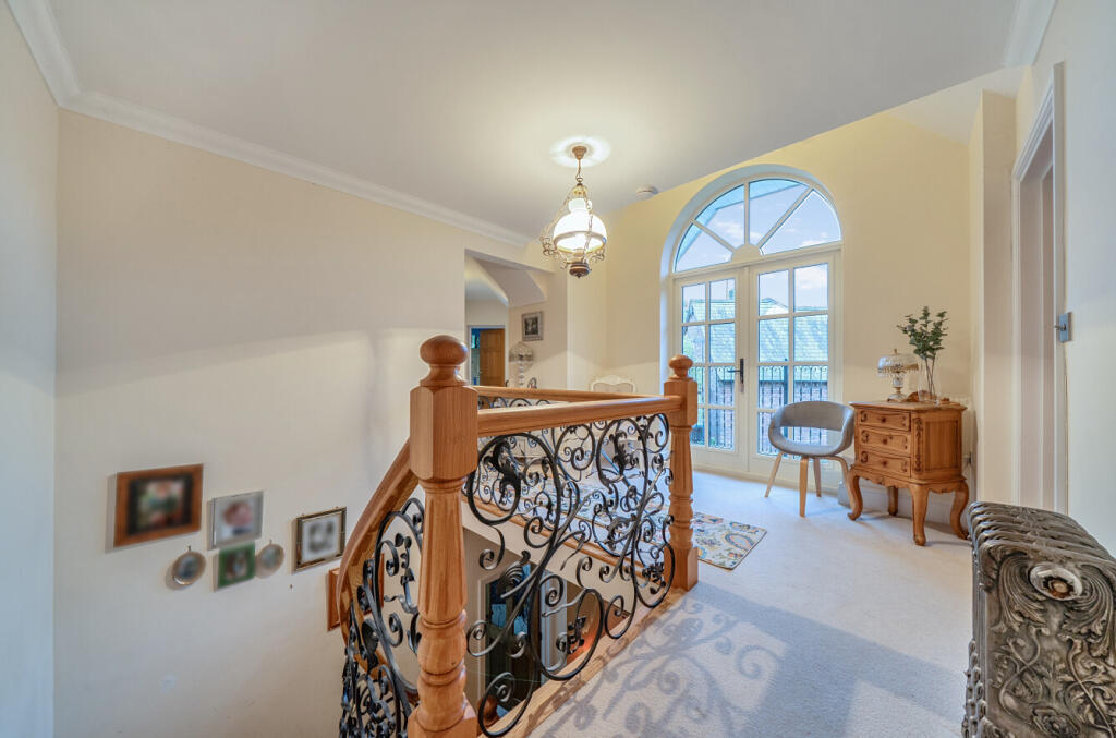 -68f2212cc7106-l-1369249-6-68f12b539814a