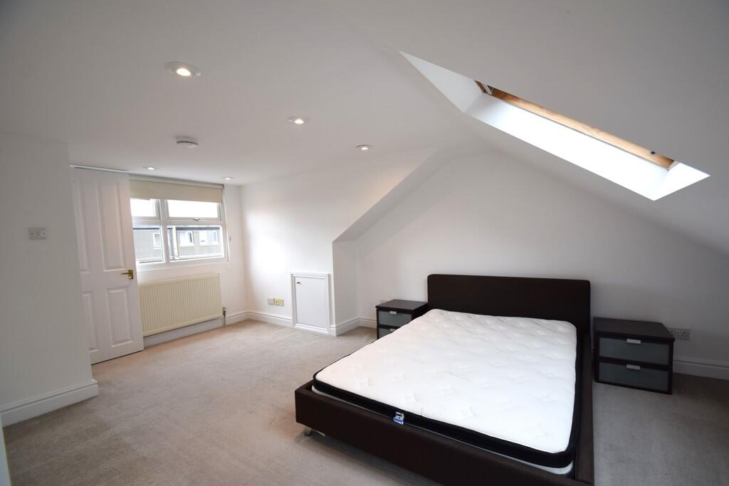 bedroom2.2