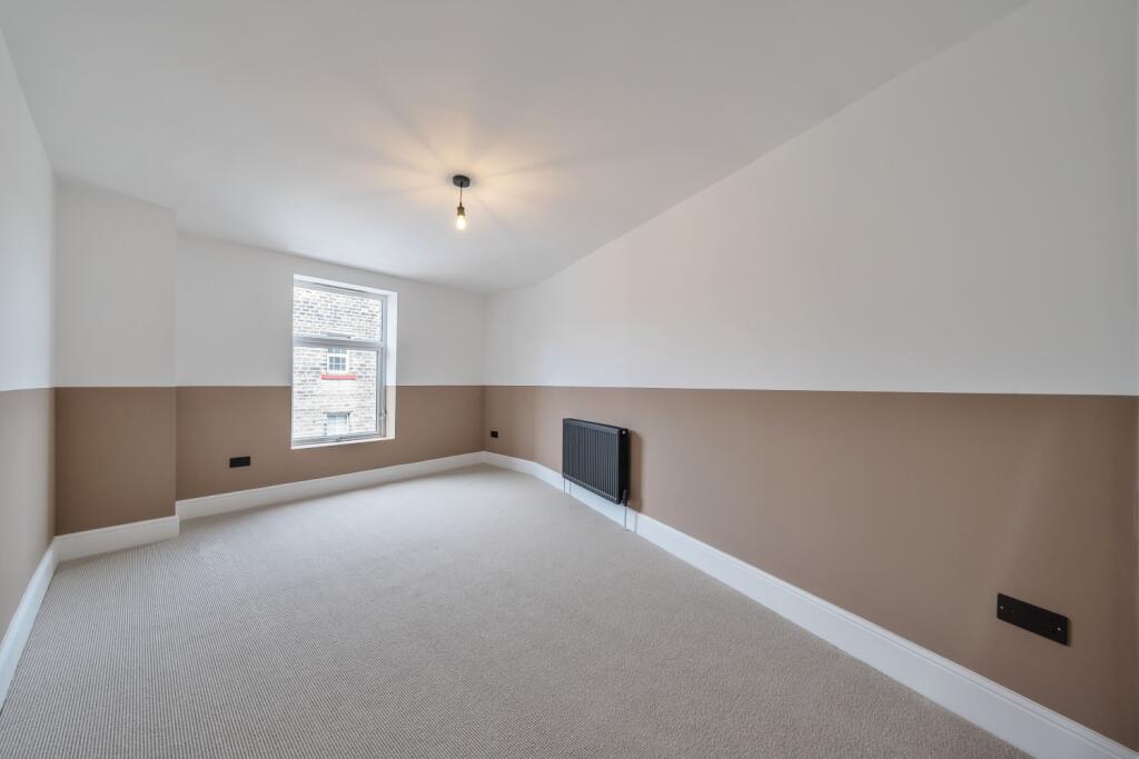 1335878-5-6899f930bb7ca