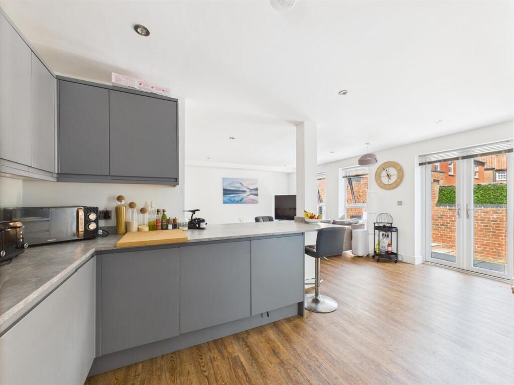 Open Plan Kitchen/Living/Dining Area