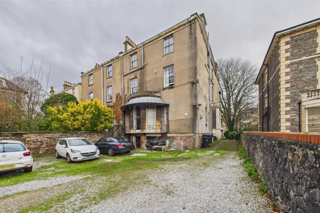 Flat 2, 21 Tyndalls Park Road, Clifton, Bristol BS