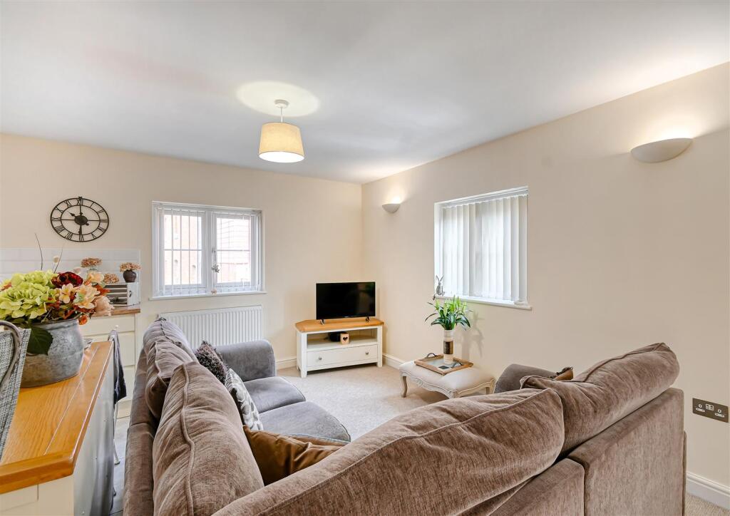 51 Whitburn Street-06.jpg