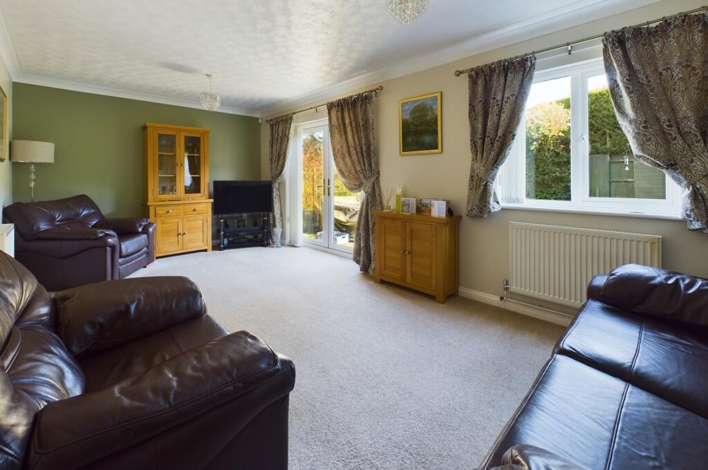 CAM02545G0-PR0325-STILL003