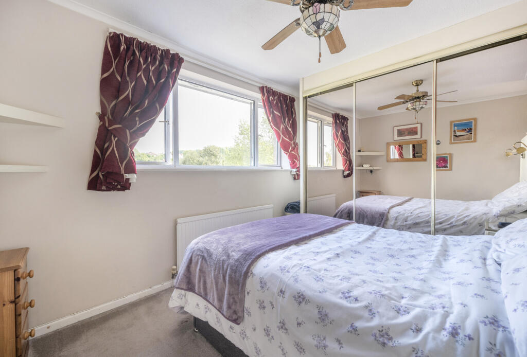 1295655-8-682ee6e...