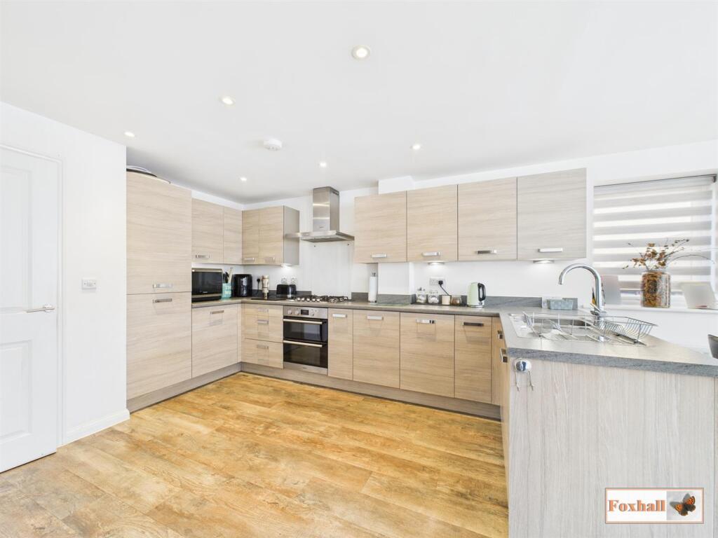 Kitchen / Dining / Family Area