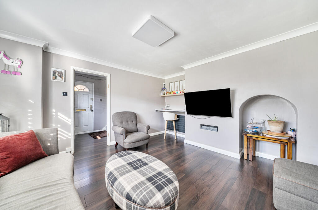 1363902-5-68e7986...