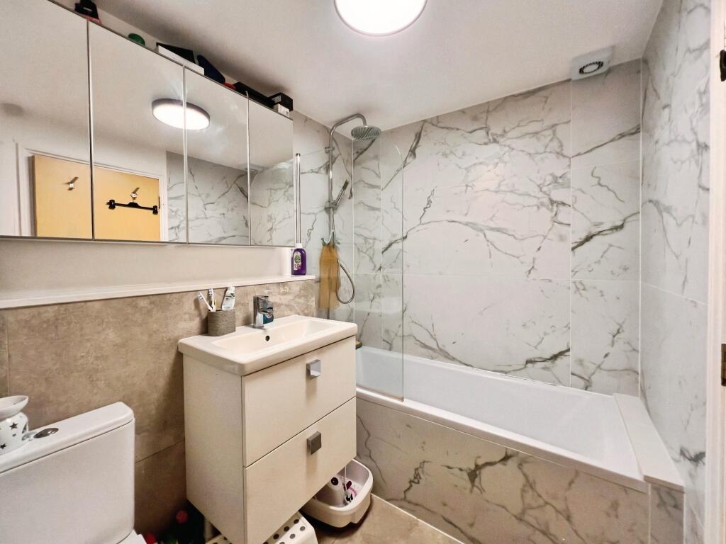 3b909e65ensuite