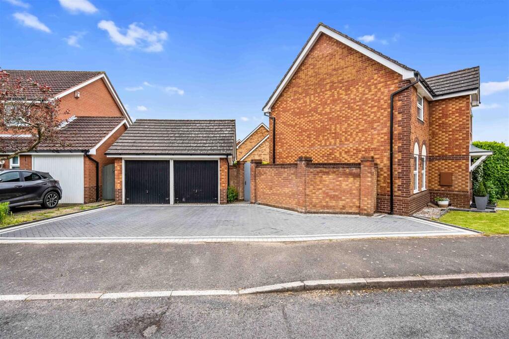 Garages &amp; Parking