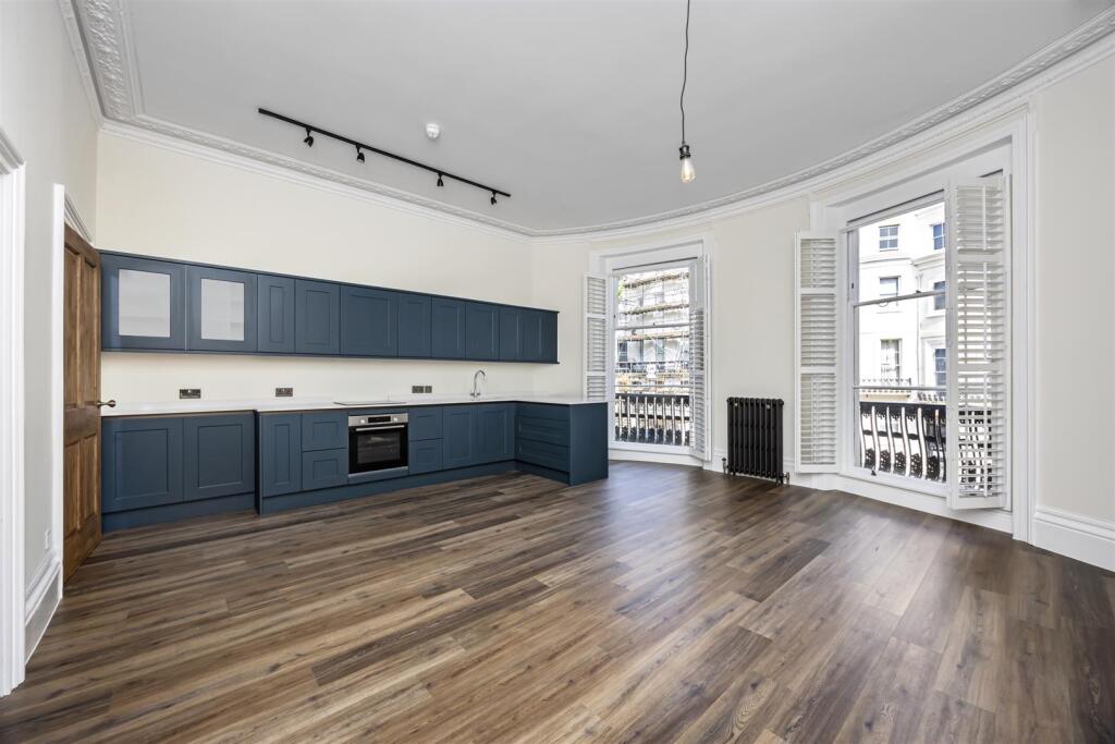Open Plan Lounge Kitchen