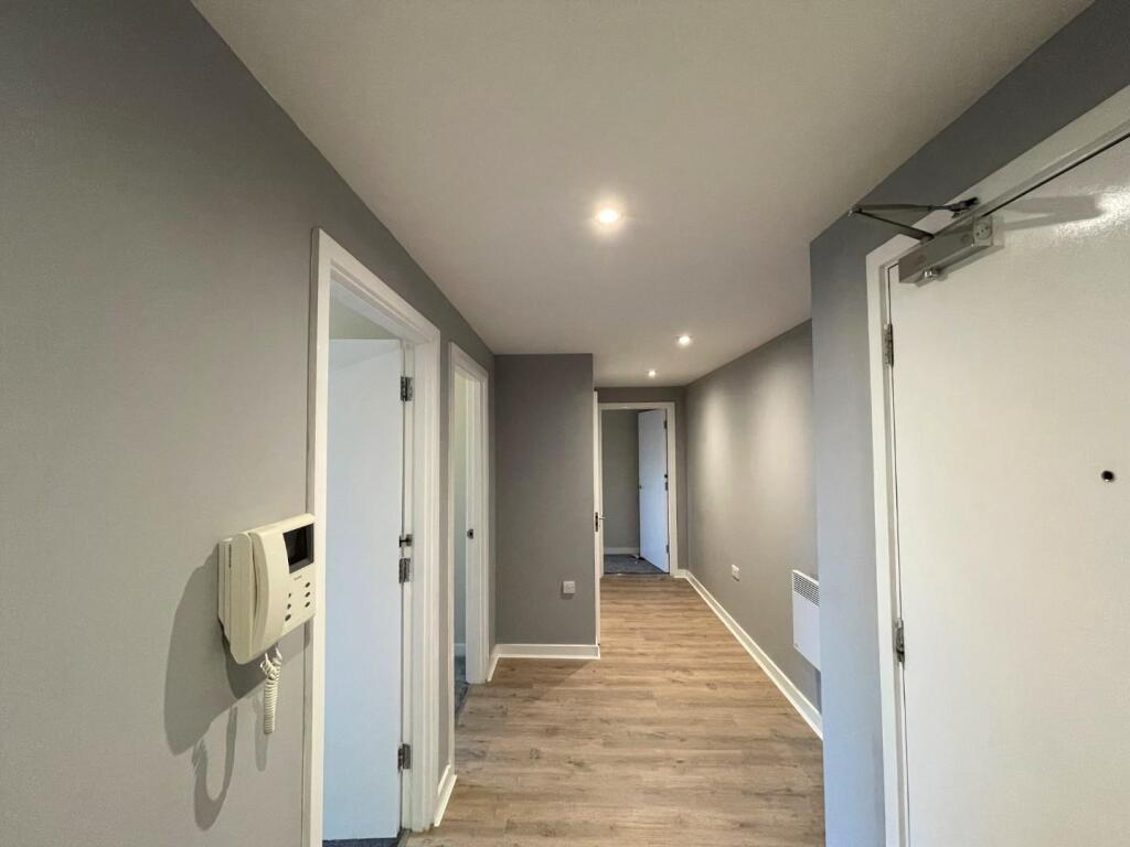 Hallway.jpg