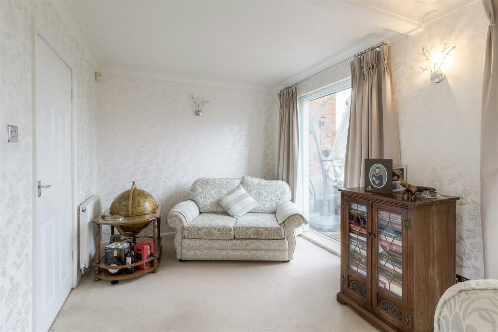 17 Fox's Covert Fenny Drayton