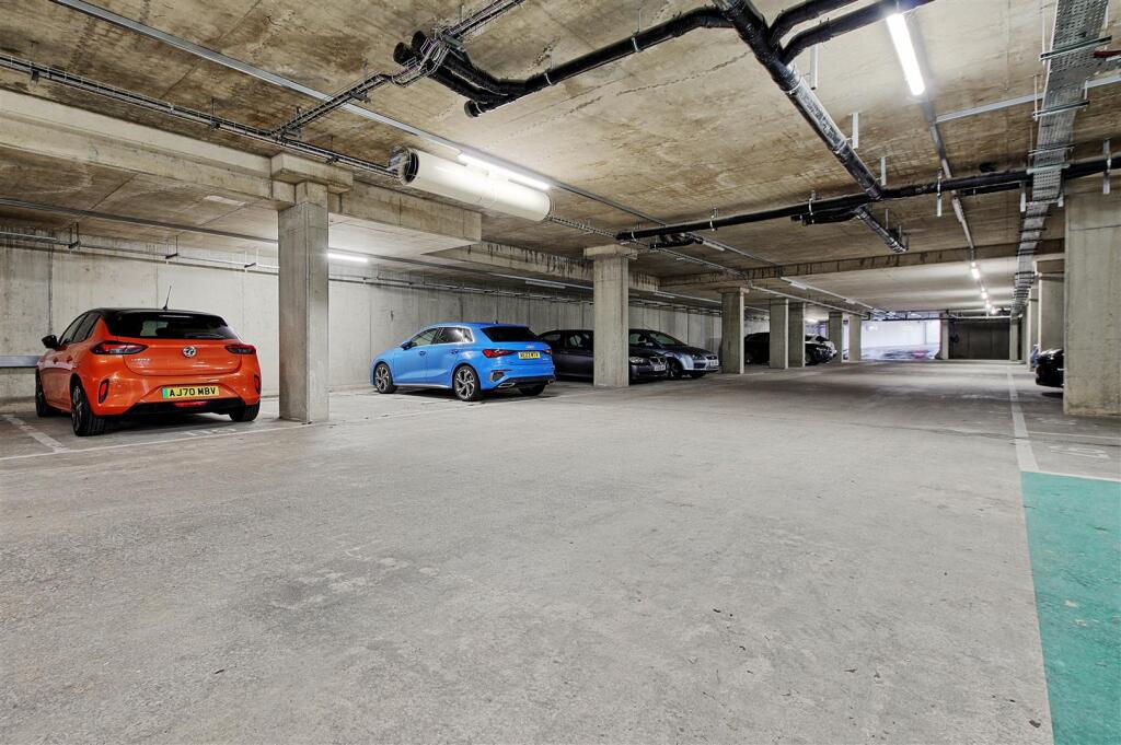 Garage.jpg