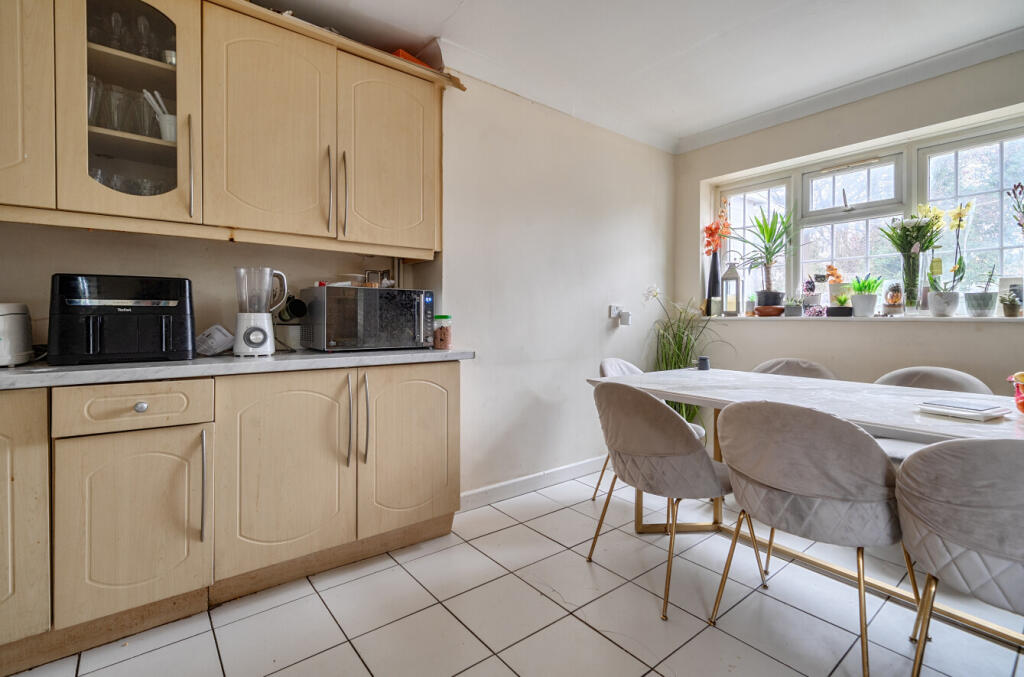 1395679-8-695faf6...