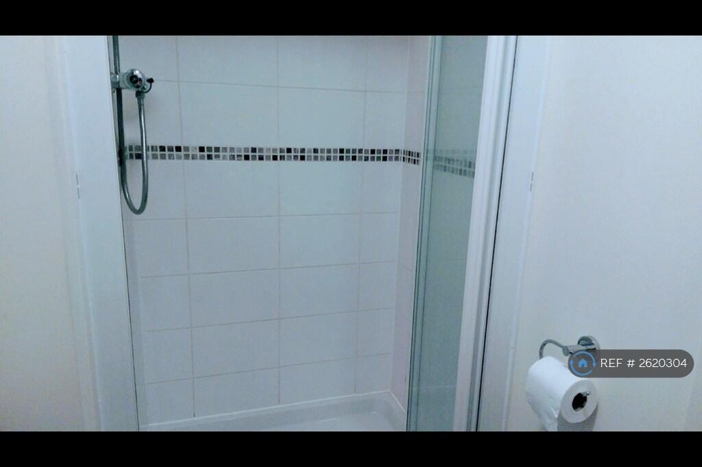 En Suite Shower Room And Toilet