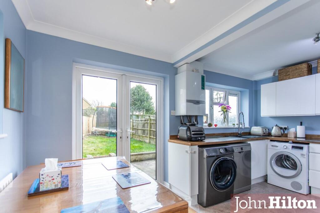 Sandhurst Avenue20.jpg