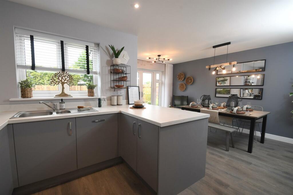 Bellway Eastern Counties - Ivy Hill sales office a