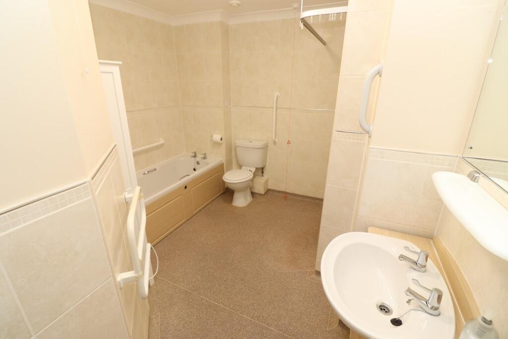 Bath / Shower Room / WC