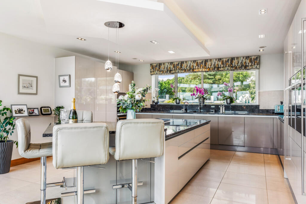 Kitchen 3