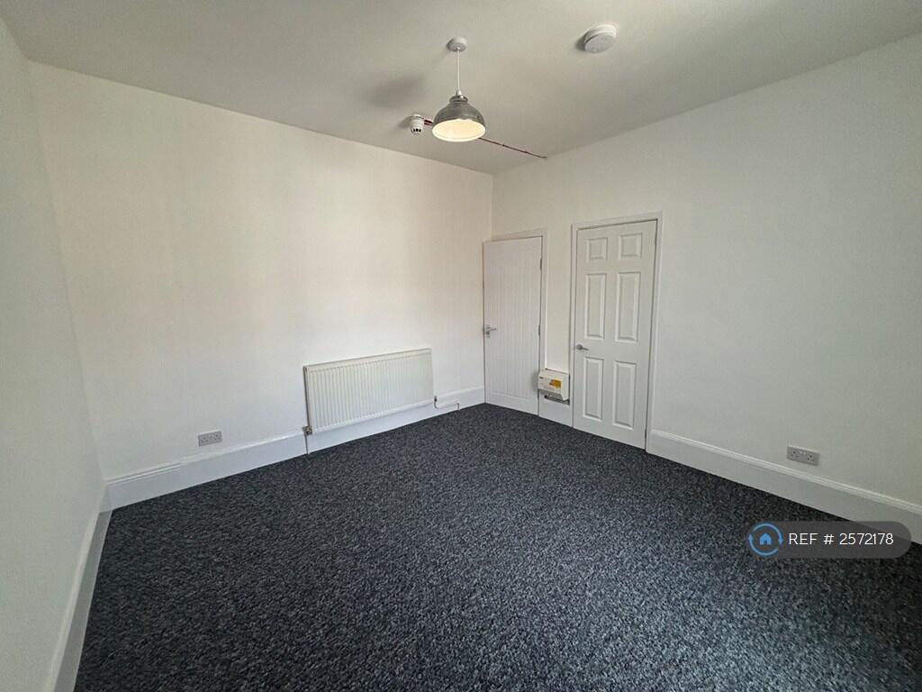 Bedroom / Living Space