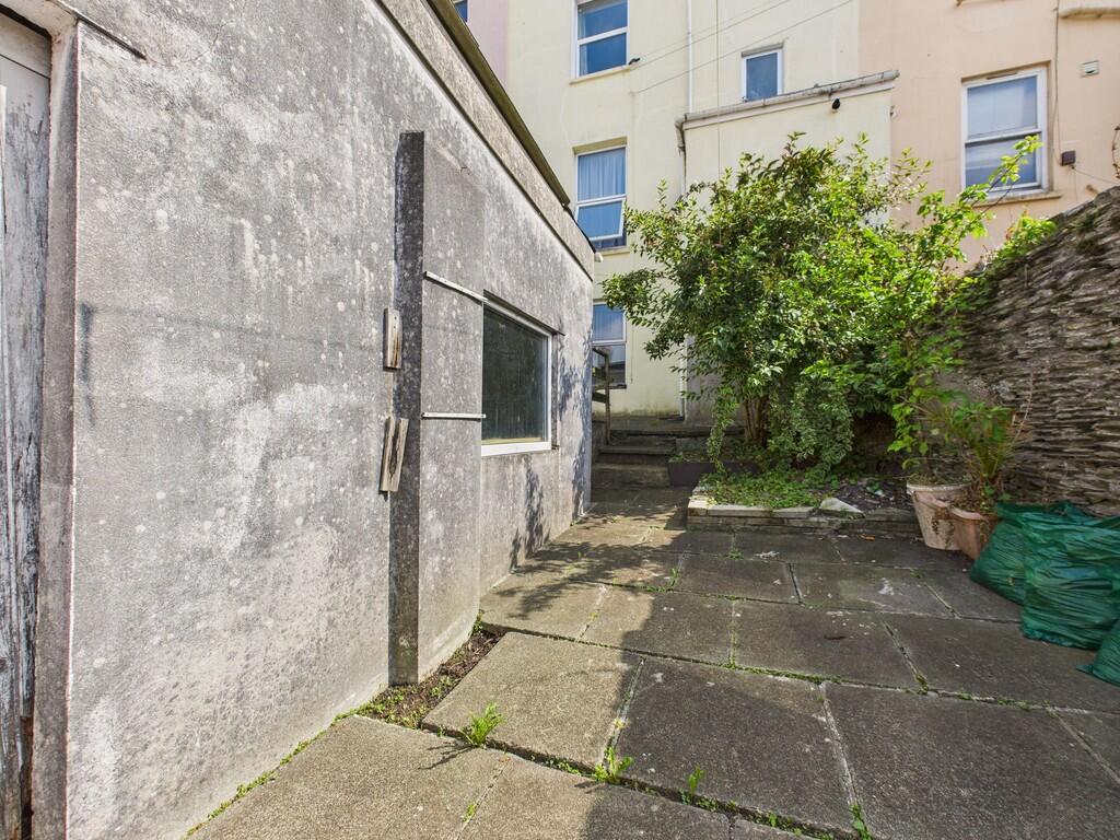 CAM03974G0-PR0194...