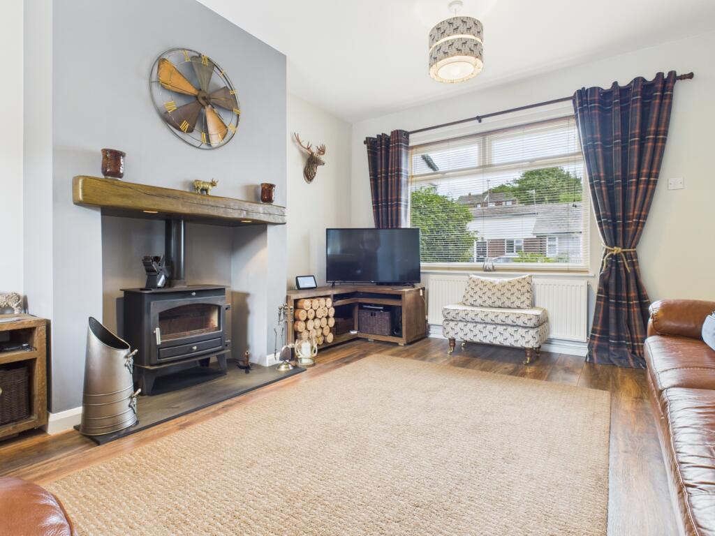 CAM03729G0-PR0127-STILL013