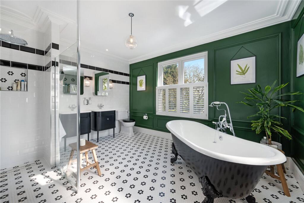 Ensuite