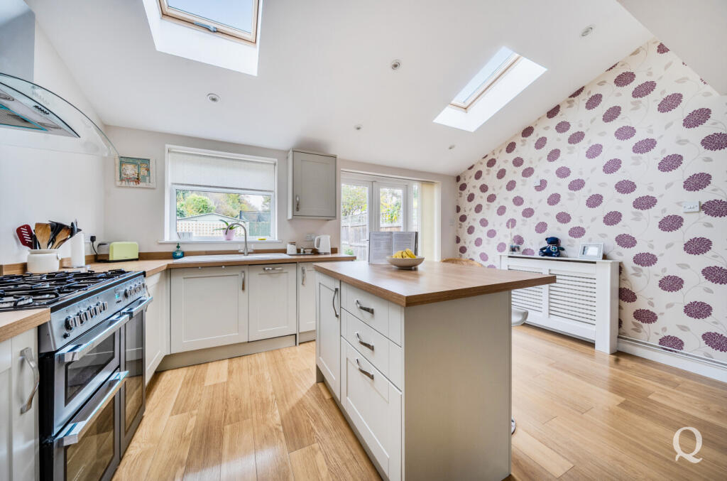 0b7c0431-b312-413...