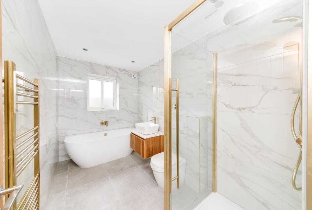 HOUSE BATHROOM