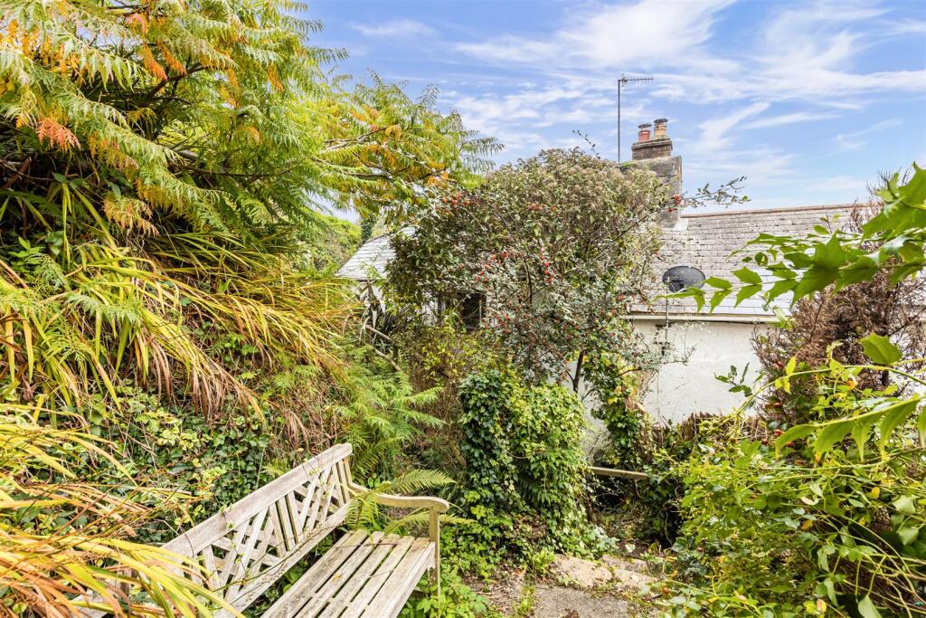 A06 - Brook Street, Higher Cottage, slapton - 2510
