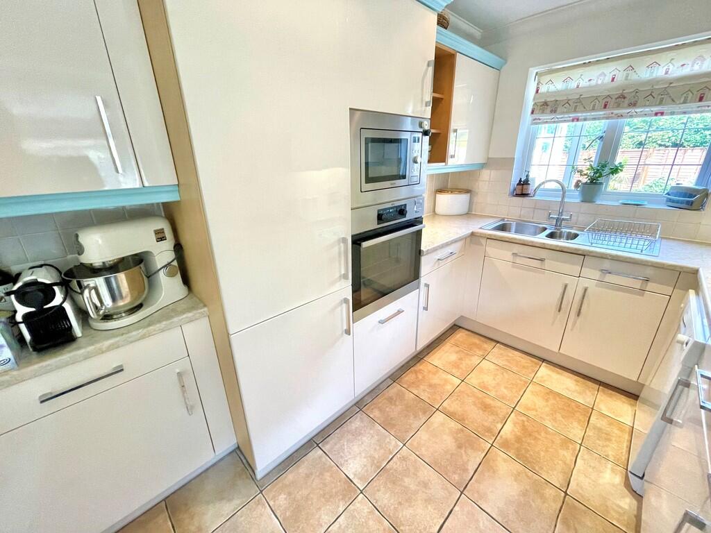 5 Cleeves Way Kit...