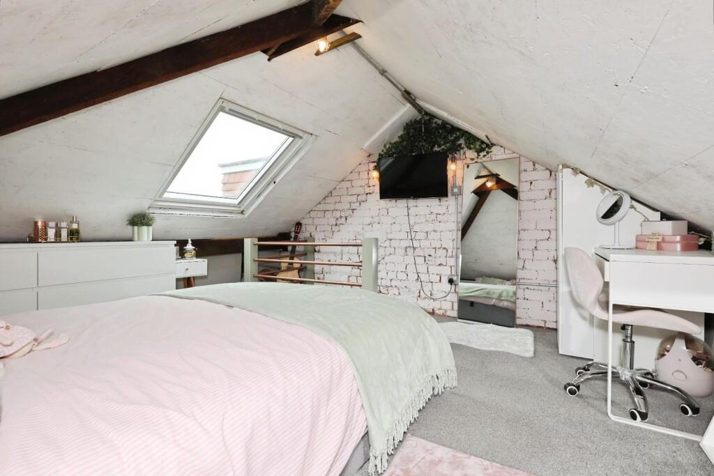 BEDROOM NO.2 OCCASIONAL ROOM